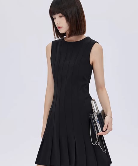 Round Neck Sleeveless Dress