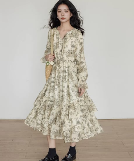 Vintage-Inspired Tiered Floral Midi Dress  / 3colors