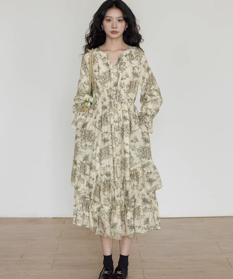 Vintage-Inspired Tiered Floral Midi Dress  / 3colors