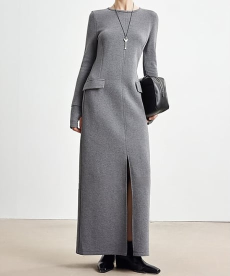 Center-Slit Slim-Fit Long Dresst  / 2colors