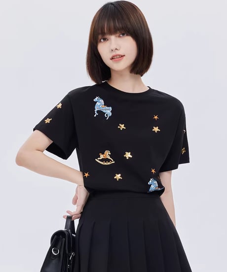 Playful Horse Motif Embroidered Short-Sleeve T-shirt