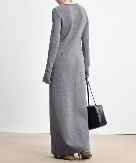 Center-Slit Slim-Fit Long Dresst  / 2colors