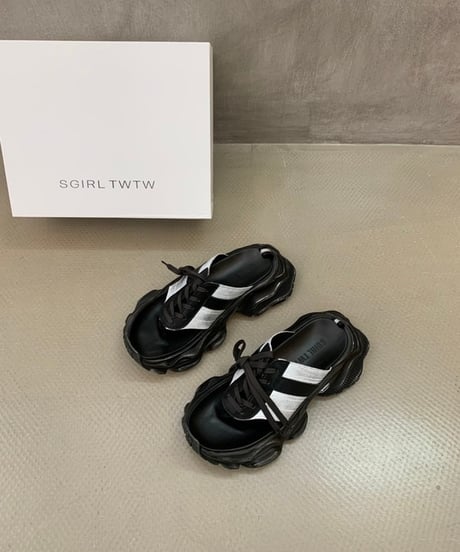 Sneaker-Like Platform Sandals / 2colors