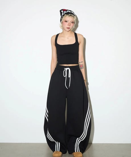 Curved Stripe Ultra Wide Track Pants  / 3colors