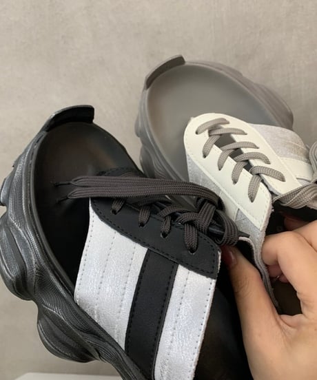 Sneaker-Like Platform Sandals / 2colors