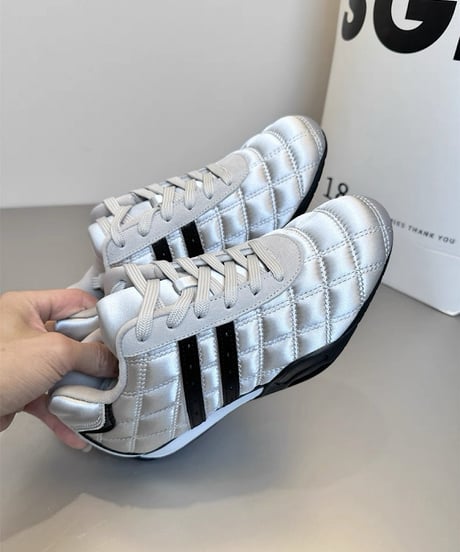 Quilted Low-Cut Lace-Up Sneakers / 4colors