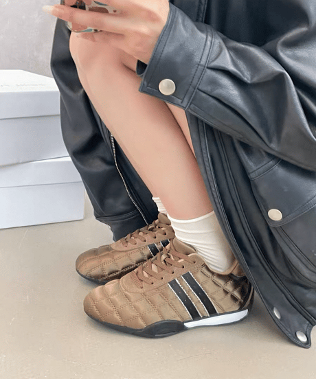 Quilted Low-Cut Lace-Up Sneakers / 4colors