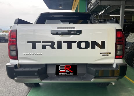 【BR】トライトン/LC2T テールゲート専用『TRITON』デカール TRITON　LC2T専用