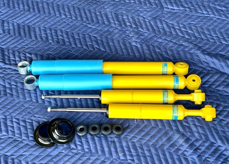 【BR】トライトン/LC2T　30mmリフトアップキット＆ビルシュタイン　☆車検対応☆　TRITON　LC2T専用
