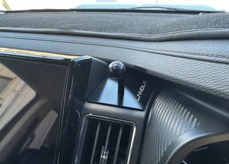 【LANDLIC】 新型デリカ　DELICA　D:5　2026-用 スマートフォンホルダーラック