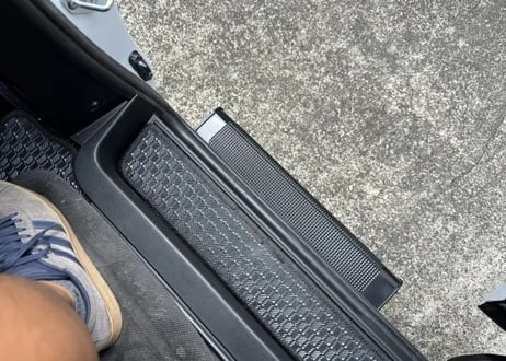 【LANDLIC】 サイドステップ　リア用　DELICA　D:5　中期型2019-専用