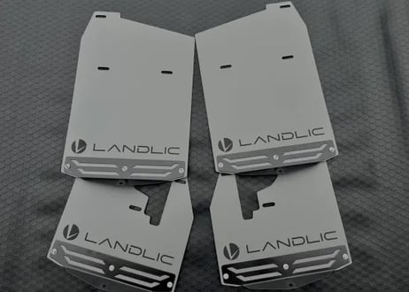 【LANDLIC】 4色設定あり!  マッドフラップ　超新型デリカミニ