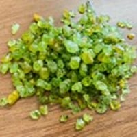 ペリドット さざれ 200g （粒の大きさ2.3m）