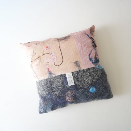 oops cushion 9 / Ph.D.