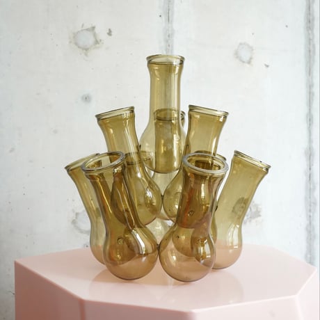 MULTI HOLE VASE / brown