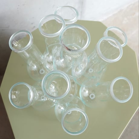 MULTI HOLE VASE / clear
