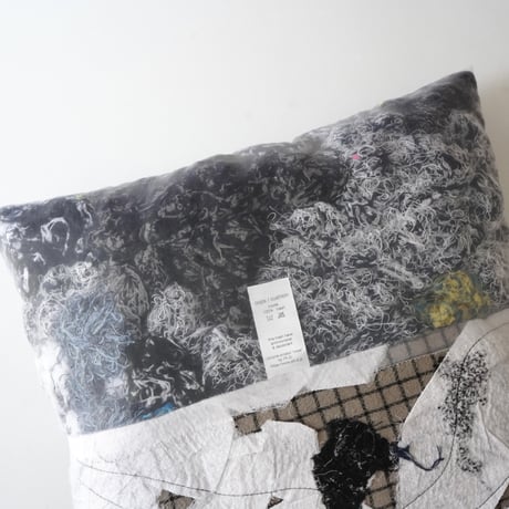 oops cushion 5 / Ph.D.