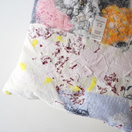 oops cushion 10 / Ph.D.
