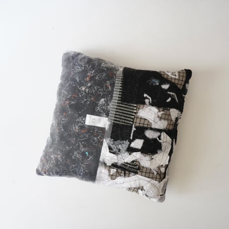 oops cushion 11 / Ph.D.