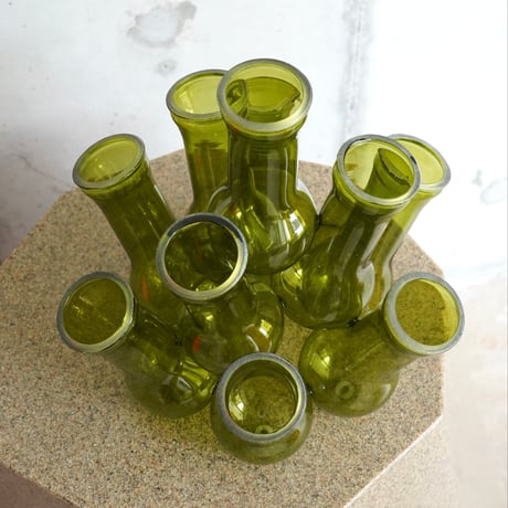 MULTI HOLE VASE / green