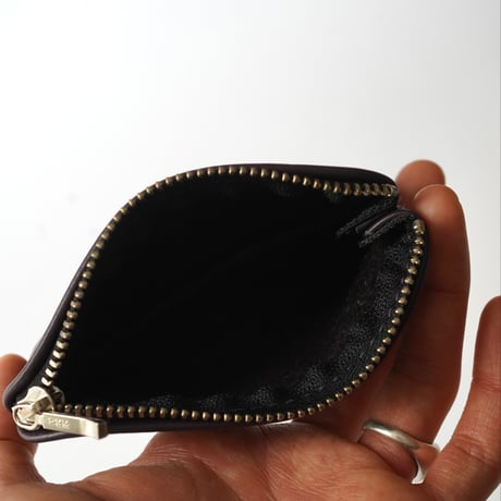 leather case / medium