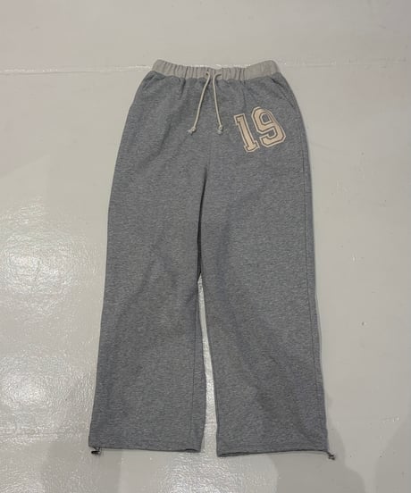 number print sweat pants