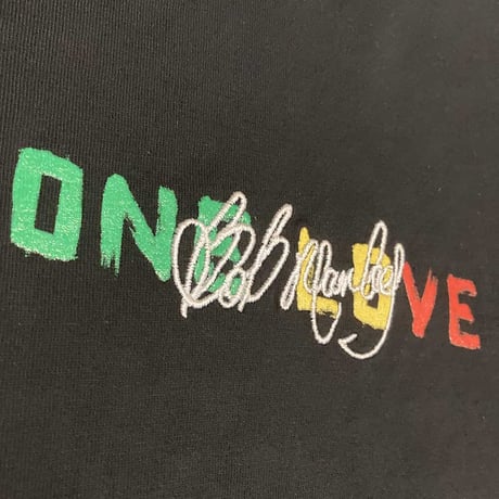【公式新品】 BOB MARLEY - ONE LOVE PORTRAIT BLACK (BACK PRINT & EMBROIDERY) ボブマーリーTシャツ