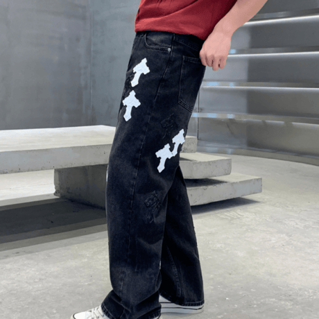 Monochrome Cross Patch Barrel Pants – Black