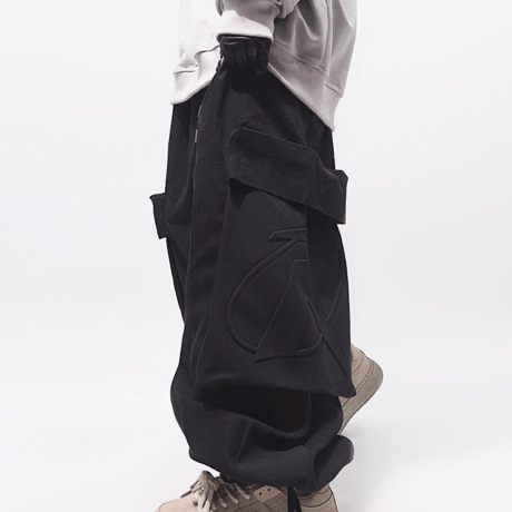 Emblem Cargo Barrel Pants-Black
