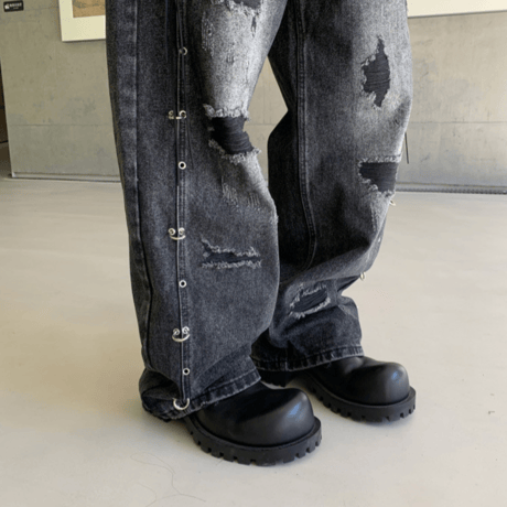 Industrial Ring Distressed Barrel Denim