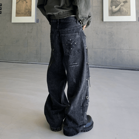 Industrial Ring Distressed Barrel Denim