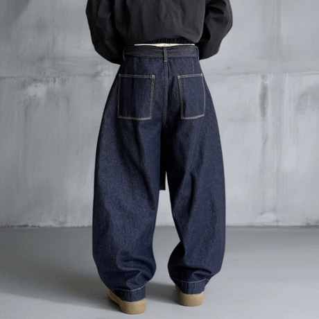 Raw Stitch Belted Barrel Pants