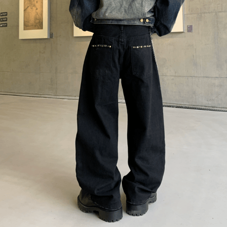 Chain Strap Distressed Barrel Pants