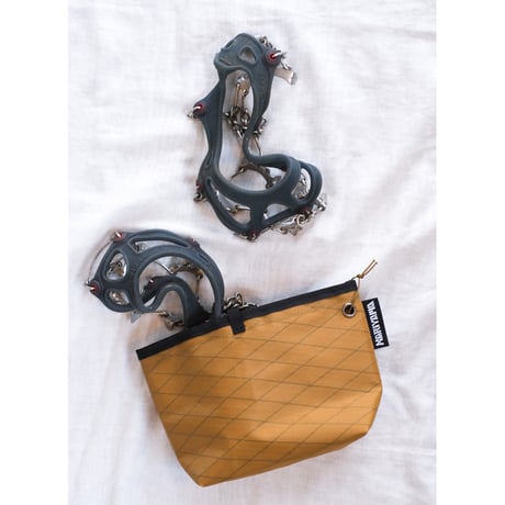 HariyamnaProductions / crampon case