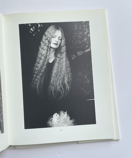Les Immortelles | Irina Ionesco(イリナ・イオネスコ)