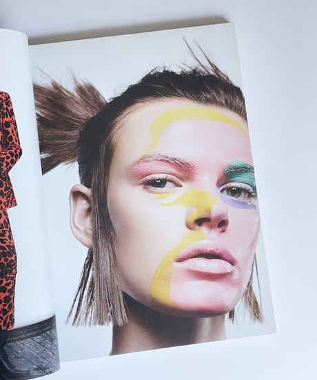 i-D Magazine -The New Fashion Lebels Issue- no.352 Summer 2018 カイア・ガーバー