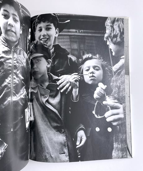 CLOSE UP | WILLIAM KLEIN