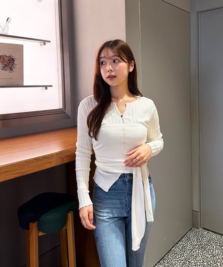 ニットビスチェ×フロントボタントップス