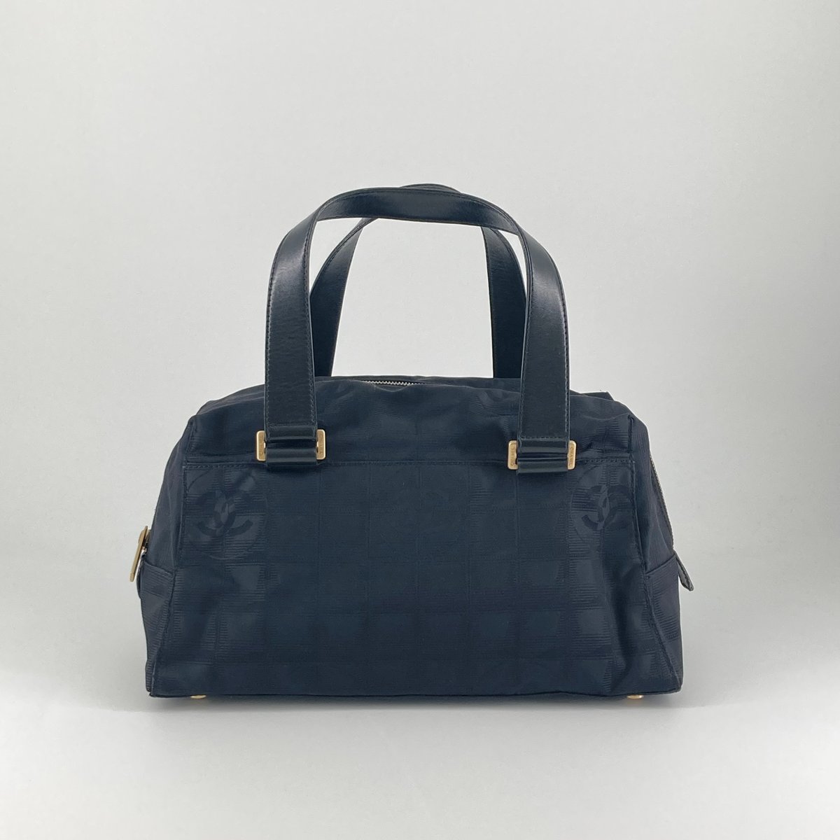 0120-249 シャネル　ニュートラベル　A30916 ギャランティカード付 シャネル(CHANEL)シャネル ニュートラベルラインハンドバッグ