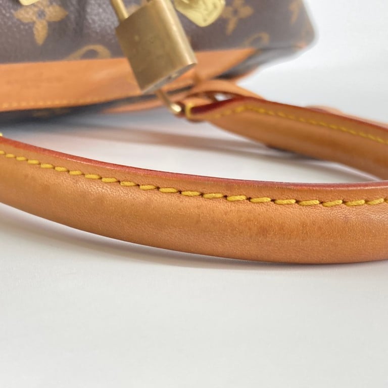 LOUIS VUITTON / ルイ・ヴィトン モノグラム ドーヴィル ハンドバッグ