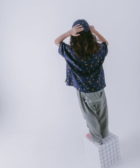 LIGHT SHELL BULKY TAFFETA BACK POCKET PANTS