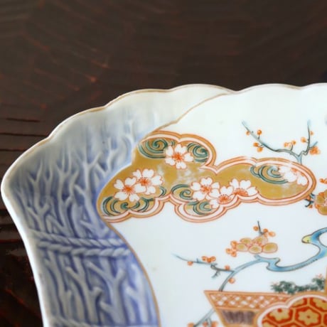伊万里 折枝梅・桜 色絵 扇形変形皿  中皿 明治以降 o-48