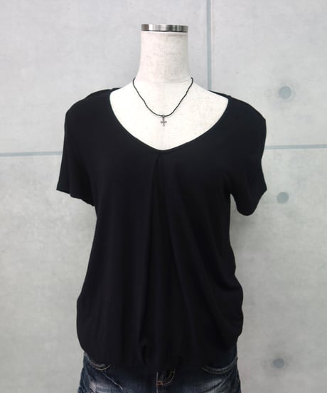 black pleated top