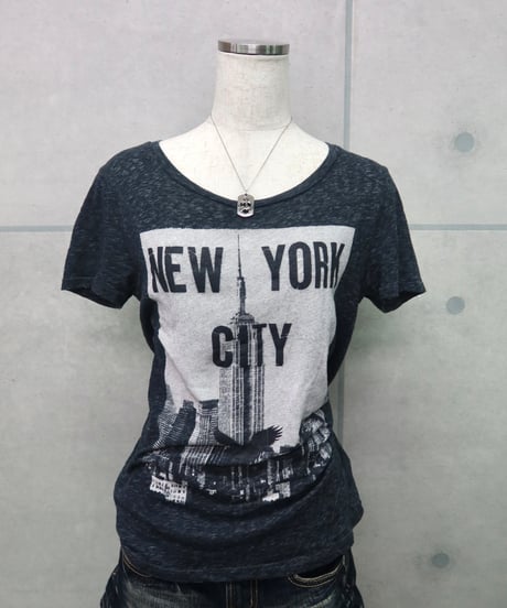 NY print tee