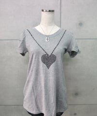 studded heart graphic tee