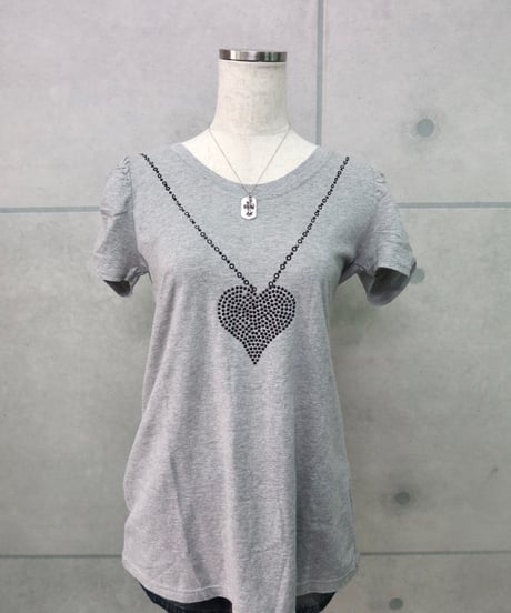 studded heart graphic tee