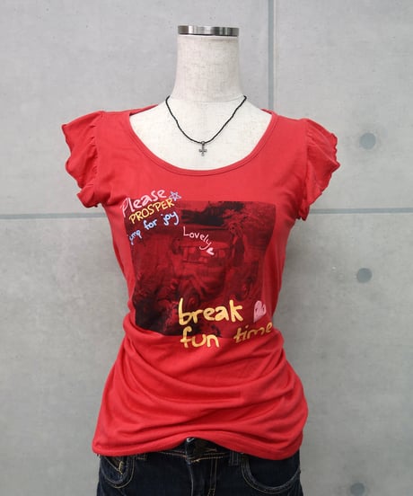 photo print graphic tee