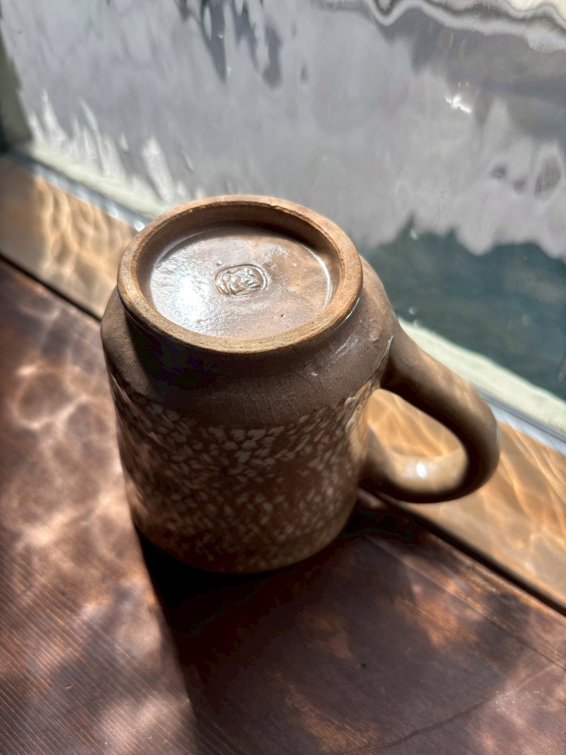 森田隆太郎 作｜手作り陶器マグカップ｜ブラウン釉・斑模様｜陶器お皿