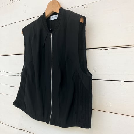 【33℃】 ニット切替シアzip VEST【bc604801】