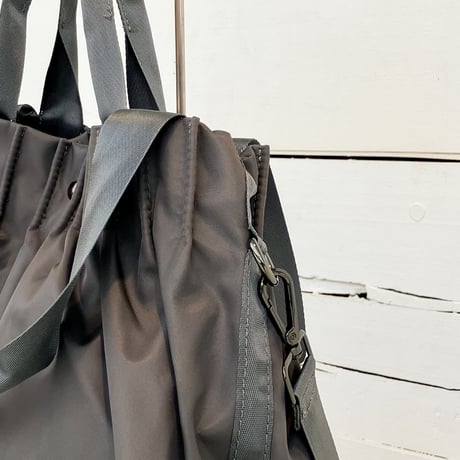 【CURI BISCUI】 TUCK PLEAT 2 HANDLE TOTE BAG